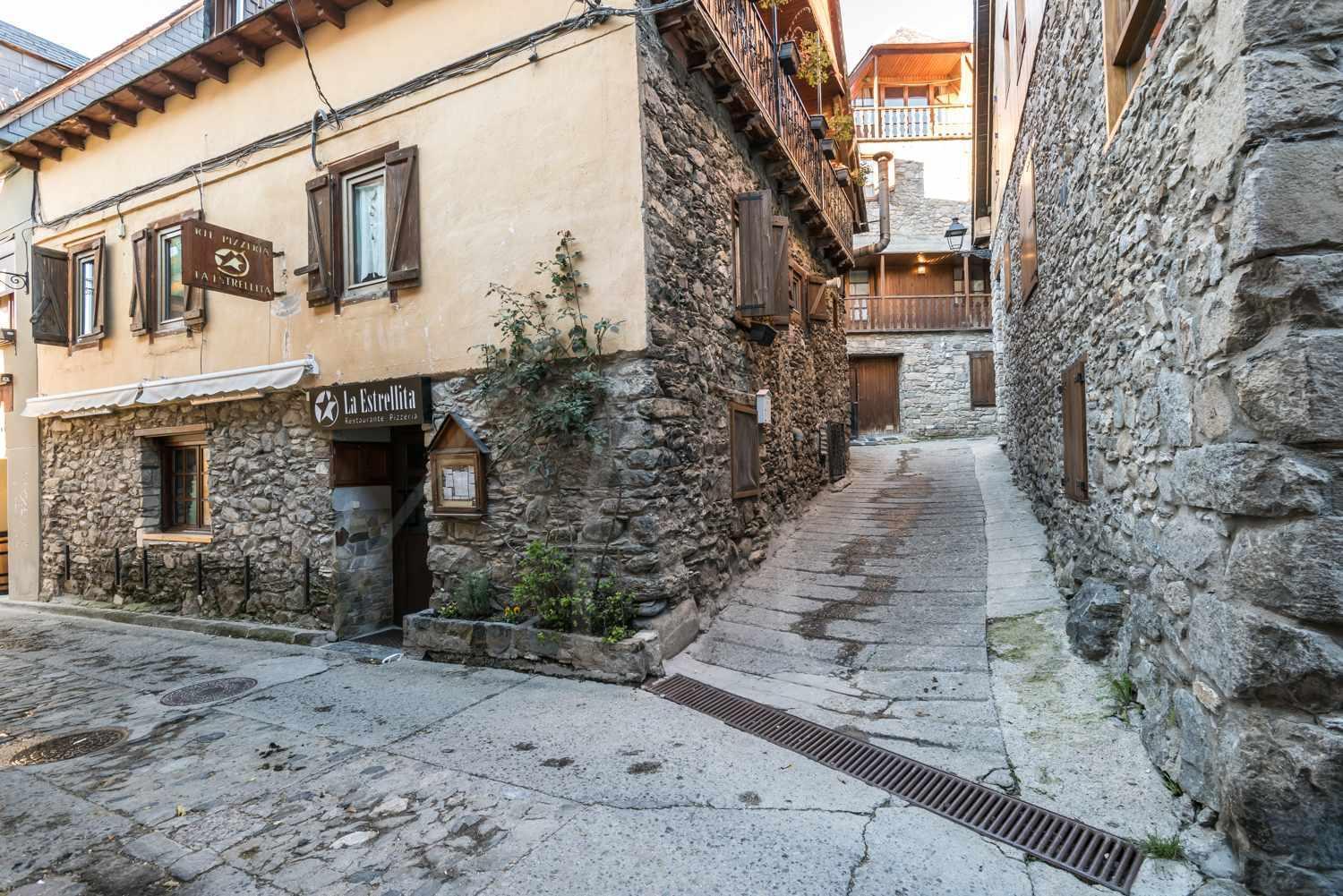 Casa Marimanha By Seamount Rentals Salardú Екстериор снимка